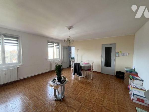 Appartement à Vendre à Boulogne-Sur-Mer en centre ville.
Notre Service Immobilier vous propose...
