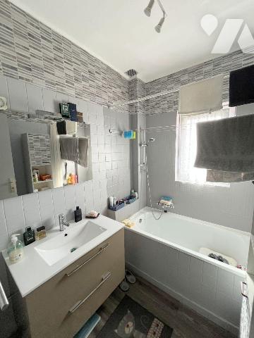 Appartement à Vendre à Boulogne-Sur-Mer en centre ville.
Notre Service Immobilier vous propose...