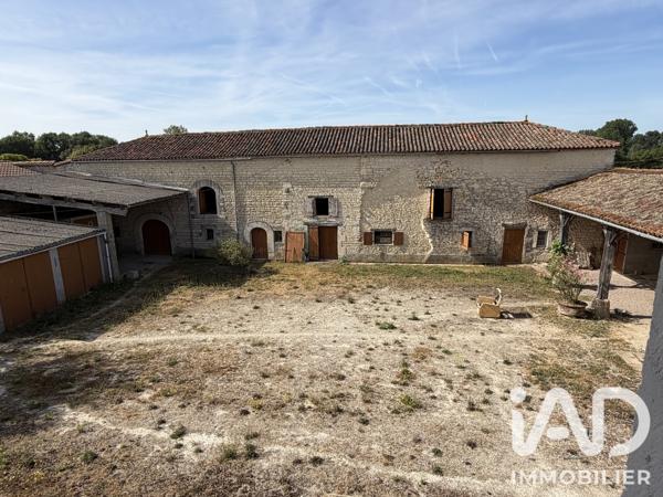 Maison à vendre 6 pièces 193 m² Genac-Bignac