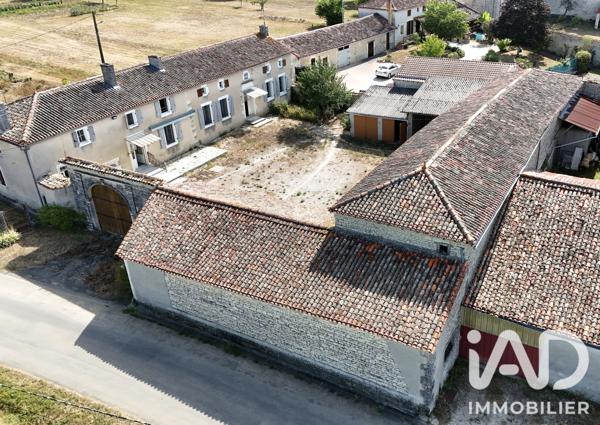 Maison à vendre 6 pièces 193 m² Genac-Bignac