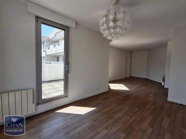 Appartement à louer 4 pièces 92.96m² Clermont-Ferrand (63000)