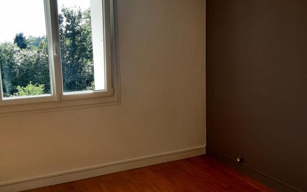 Appartement à vendre    4 pièces • 62 m2 Guingamp