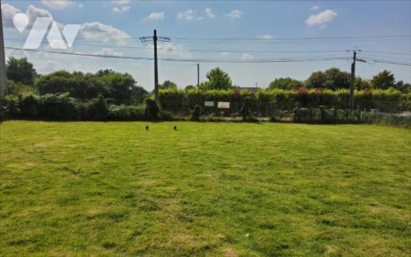 PLEVIN - TERRAIN A BATIR