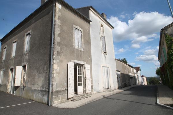 Dpt Lot et Garonne (47), à vendre proche de CASTELJALOUX maison P4 de 70 m² garage et jardin
