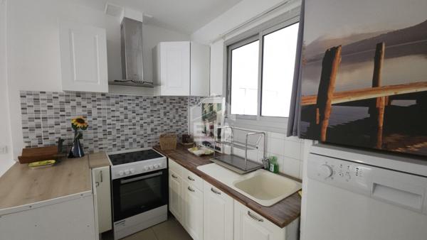 Canet Plage : Maison Canétoise double de plain pied à vendre avec parking et terrasse