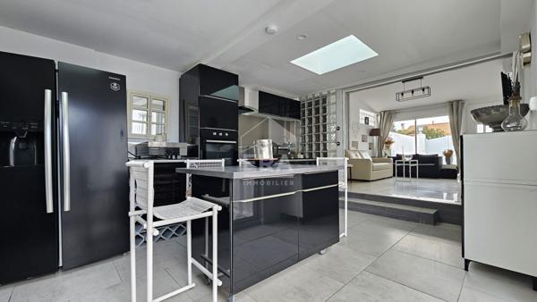 Canet Plage : Maison Canétoise double de plain pied à vendre avec parking et terrasse