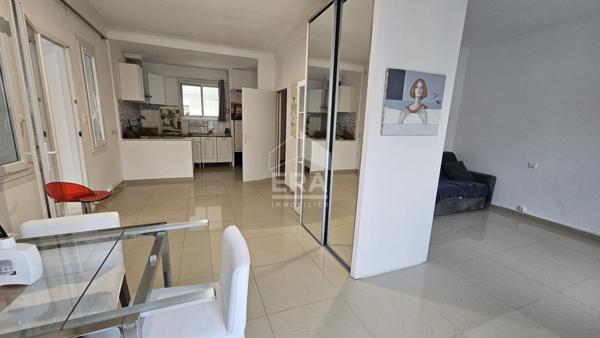Canet Plage : Maison Canétoise double de plain pied à vendre avec parking et terrasse