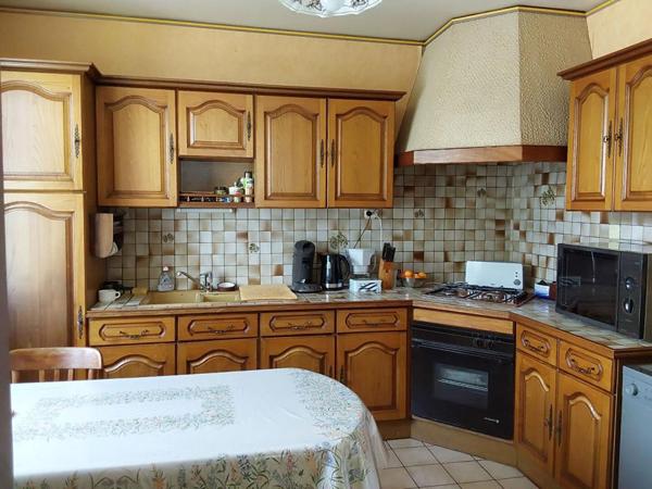 Maison  avec vie de plain pied. Rostrenen 7 pièce(s) 113 m2