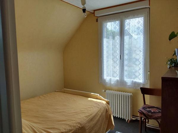 Maison  avec vie de plain pied. Rostrenen 7 pièce(s) 113 m2