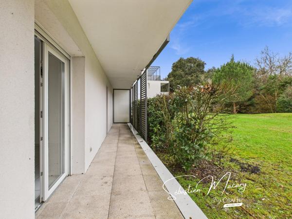 Appartement 3 pièces 68 m² avec terrasse et deux parkings