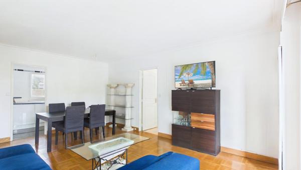 Quartier Le Plateau, T5 avec balcon en parfait état