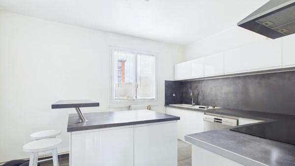 Quartier Le Plateau, T5 avec balcon en parfait état