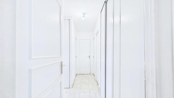 Quartier Le Plateau, T5 avec balcon en parfait état
