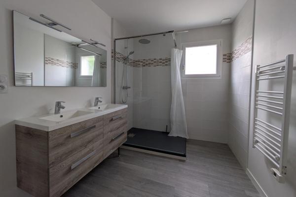 À louer – Maison entièrement rénovée de plain-pied à Villenave d’Ornon