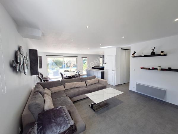 HYERES - Maison récente T4 - Plain-pied - 100m² - Parkings