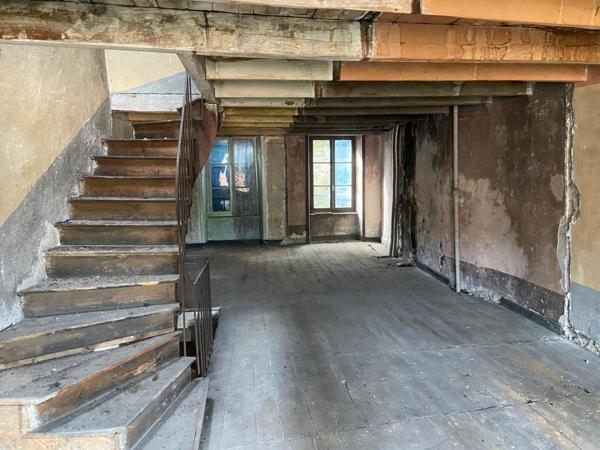 Immeuble 200 m² centre Lamastre avec garage