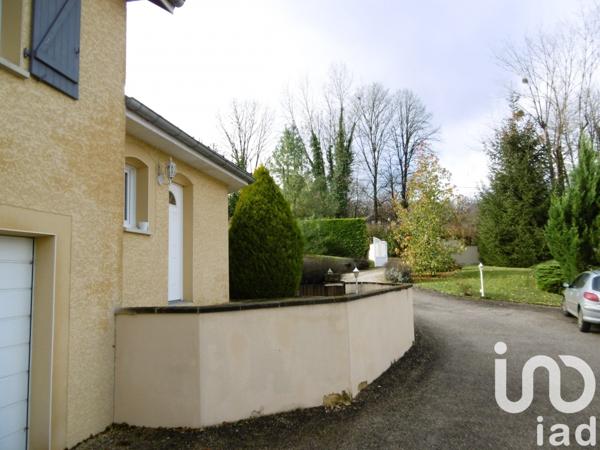 Maison 4 pièces de 125 m² à Beaucourt (90500)