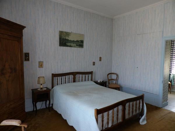 A VENDRE : MAISON AU COEUR DE LA FLECHE, IDEALEMENT SITUEE