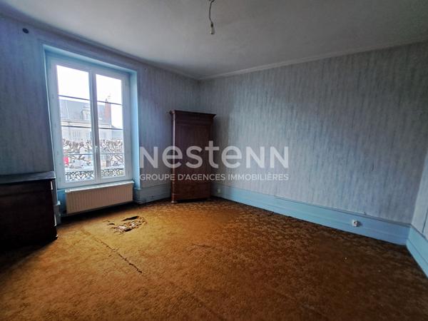 A VENDRE : MAISON AU COEUR DE LA FLECHE, IDEALEMENT SITUEE