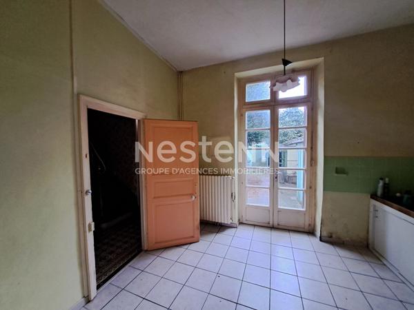 A VENDRE : MAISON AU COEUR DE LA FLECHE, IDEALEMENT SITUEE