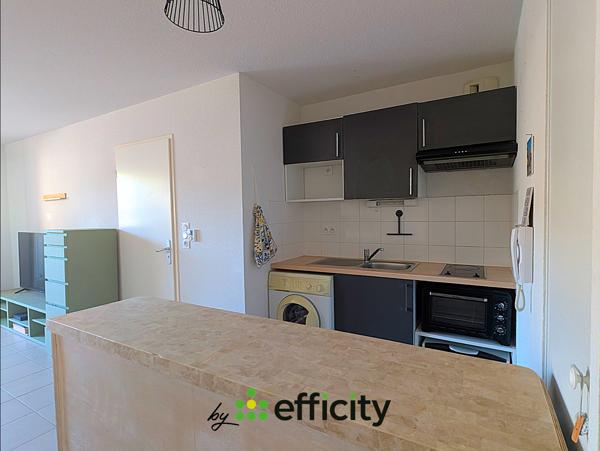 Appartement
         2 pièces
        - 40 m² 84 500 € *