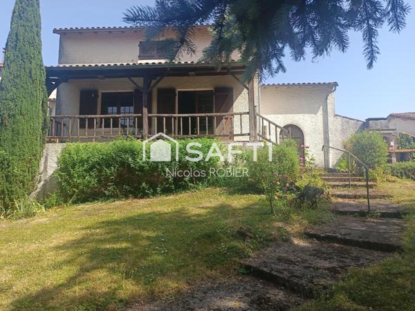 Maison dans cadre bucolique, trois chambres et plus, garage, jardin !!