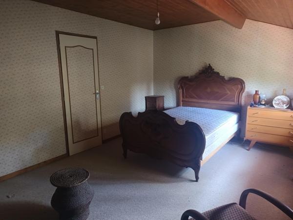 Maison dans cadre bucolique, trois chambres et plus, garage, jardin !!