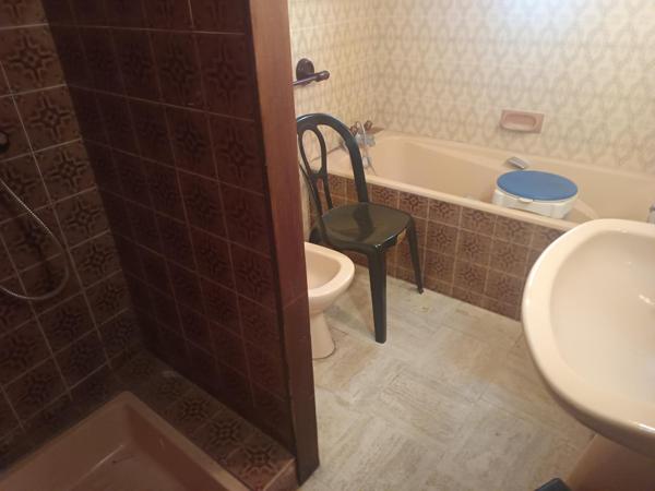 Maison dans cadre bucolique, trois chambres et plus, garage, jardin !!