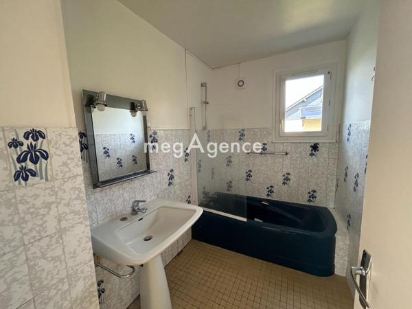 Maison à BERNAY, 27300 - 4 pièces 77m²