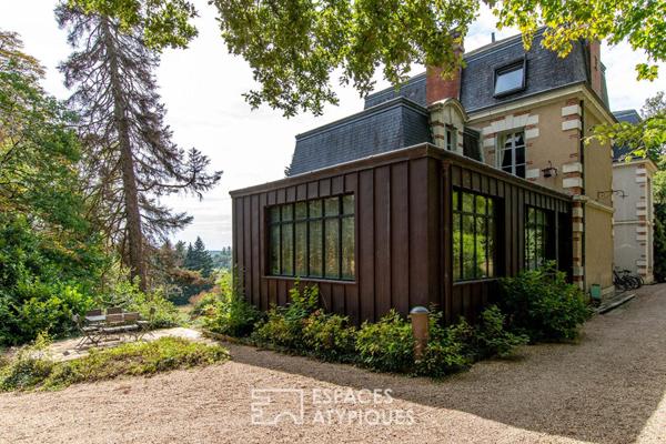 Château et dépendance dans son magnifique parc