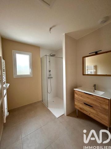 Location maison 3 pièces 68 m² Vallon-Pont-d'Arc