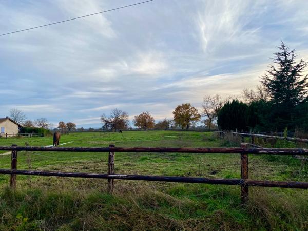 Dpt Saône et Loire (71), à vendre en Exclusivité, terrain à bâtir à VITRY EN CHAROLLAIS  proche Paray Le Monial et Digoin