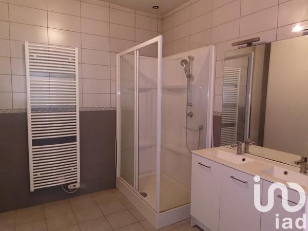 Maison 8 pièces de 209 m² à Scorbé-Clairvaux (86140)