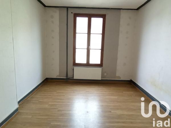 Maison 8 pièces de 209 m² à Scorbé-Clairvaux (86140)