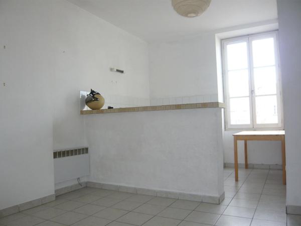 Appartement * 2 Pièces * 40 M² * 44000 Nantes * 539,42   * 47   * 586,42,