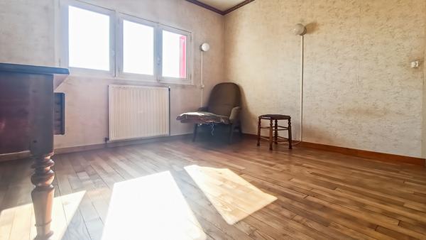 MONTREUIL - PARC MONTREAU- Pavillon à potentiel.