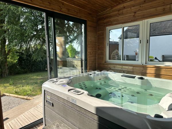 Maison à vendre 7 pièces de 190 M2 SAINT GEORGES SUR BAULCHE (89) sans Travaux 4 chambres  Terrain