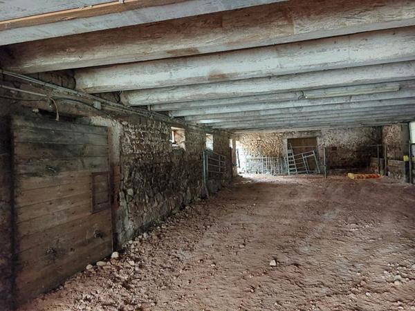 Ferme Saint Martin De Salencey 6 pièce(s) 157.5 m2