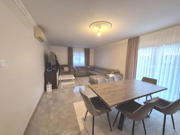 Maison familiale 137m2 avec sous sol complet d'environ -LAGNIEU 01150