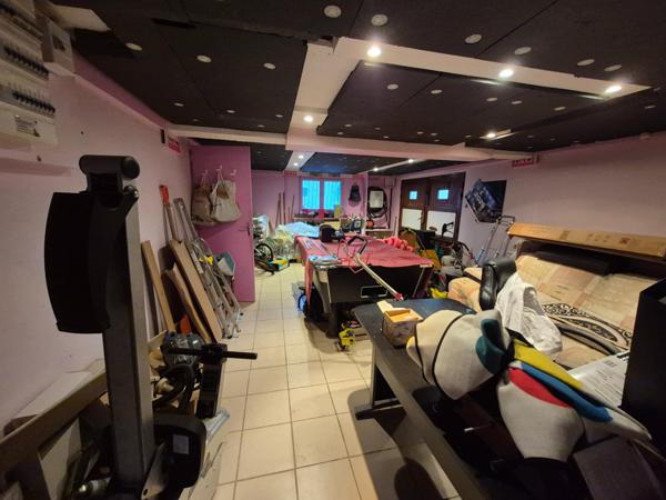 Maison familiale 137m2 avec sous sol complet d'environ -LAGNIEU 01150