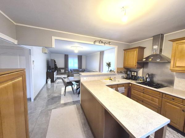 Maison familiale 137m2 avec sous sol complet d'environ -LAGNIEU 01150