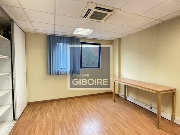 Local d'activites 426 m² à louer CESSON SEVIGNE (réf : 35.5492)