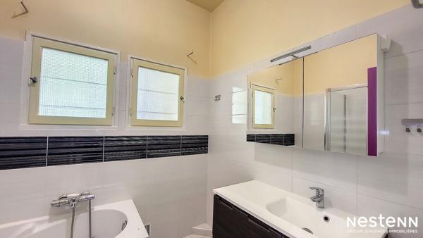 A vendre propriété de 260 m² avec piscine, dépendances, parc paysager et potentiel pour gîte ou double habitation, à Valence-Sur-Baïse