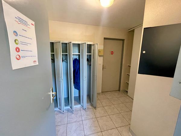 Local commercial -Entrepot + Bureaux - Montlouis Sur Loire