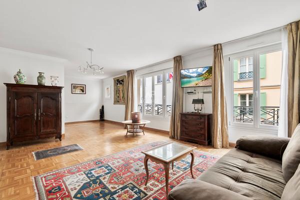 Saint Germain En Laye - Hypercentre 5 pièce(s) 95.34 m2 Loyer 2 400 €/mois charges comprises **  - Référence  18412