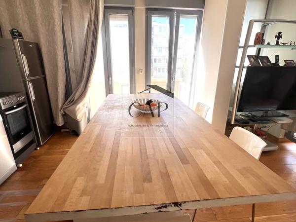 Marseille (13007) VIAGER OCCUPE LE PHARO TYPE 2 TERRASSE