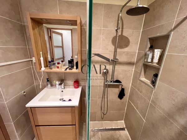 Marseille (13007) VIAGER OCCUPE LE PHARO TYPE 2 TERRASSE