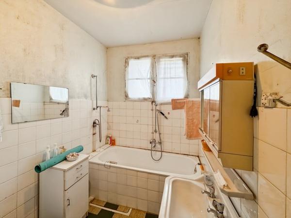 Maison à vendre |  Varaignes |  7 pièces | 225 m²