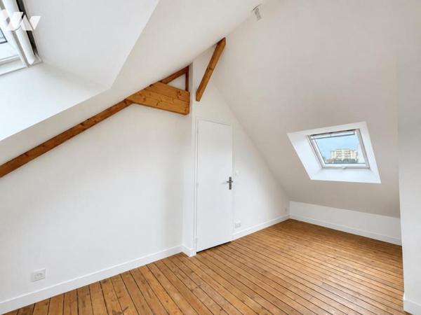 DINARD - Centre-ville - Appartement T4 en duplex - 75,99 m² Carrez - 91,51 m² au sol - 3 chambres