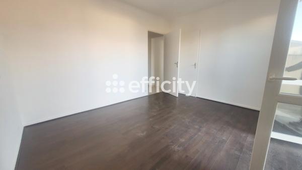 Immeuble 7 pièces - 250 m²